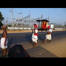 … Ende eines hinduistischen Prozessionszuges